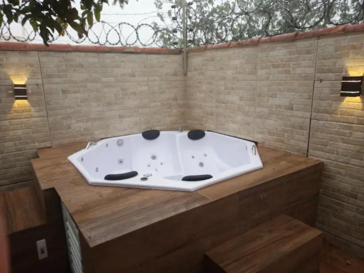 Casa Com Spa De Hidro, Aquecedor E Cromoterapia A 1,0 Km Do Centro Chapada dos Guimarães Εξωτερικό φωτογραφία